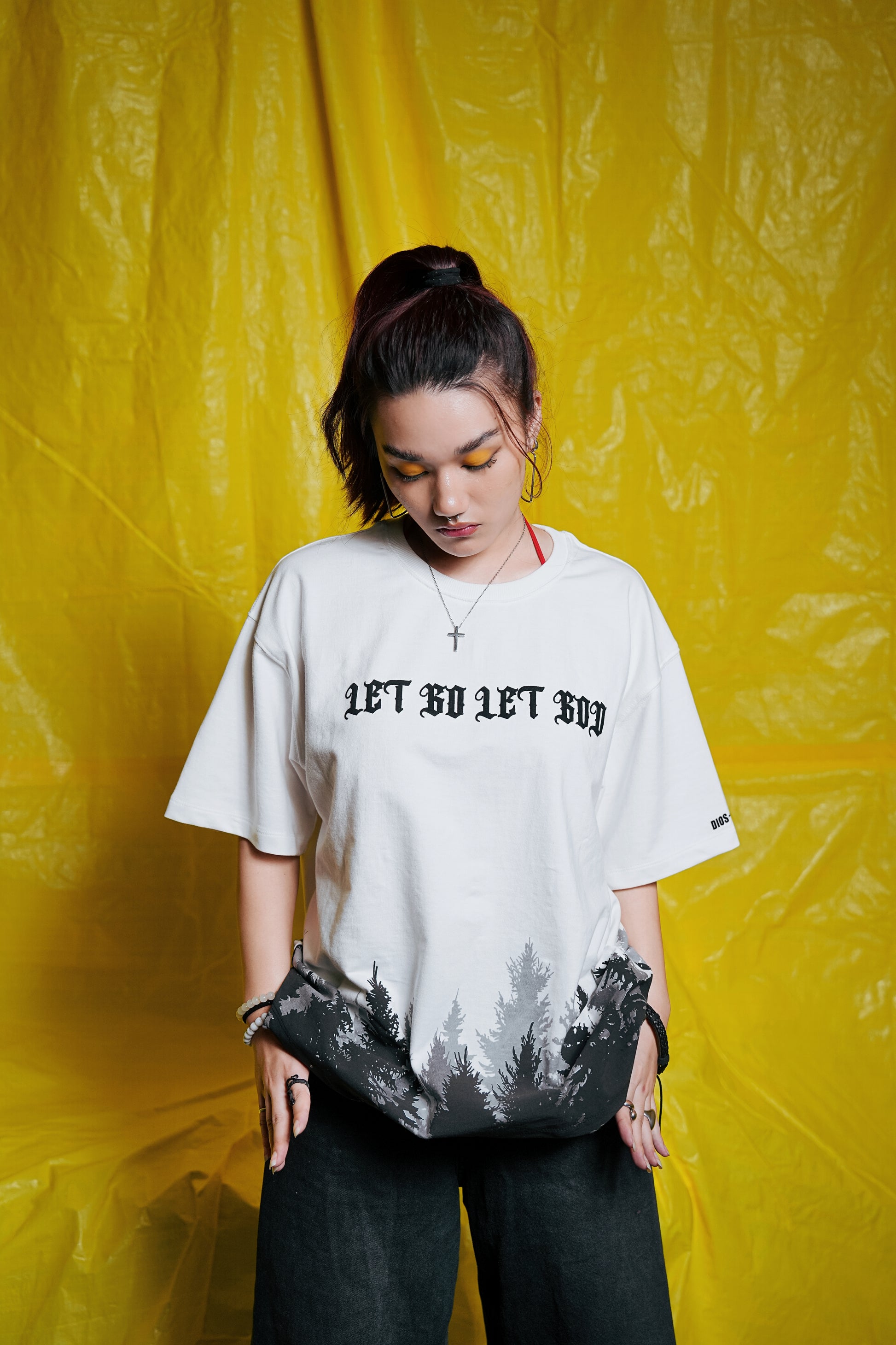 Let go off white tee The forest fade edition (Oversize fit)