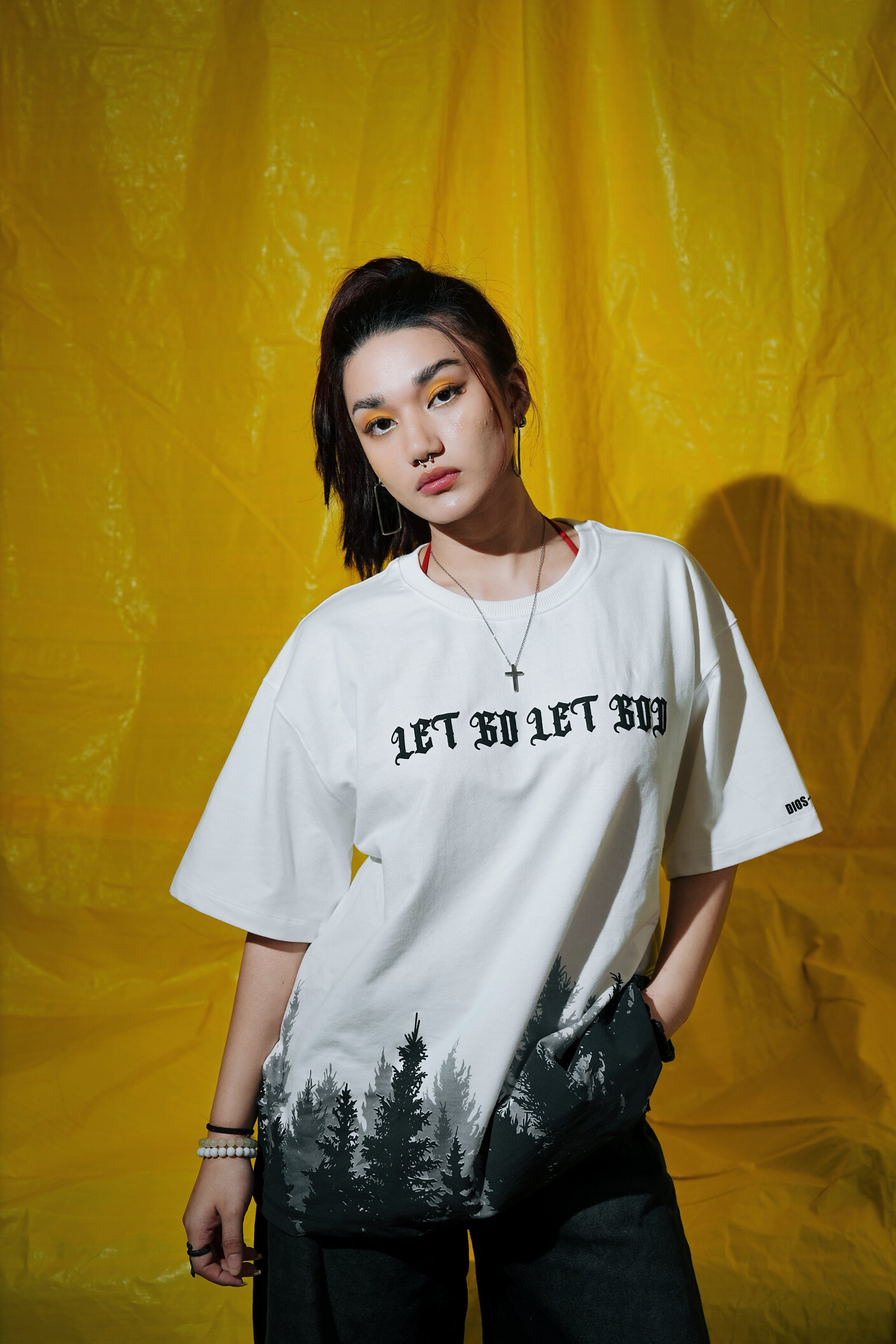 Let go off white tee The forest fade edition (Oversize fit)