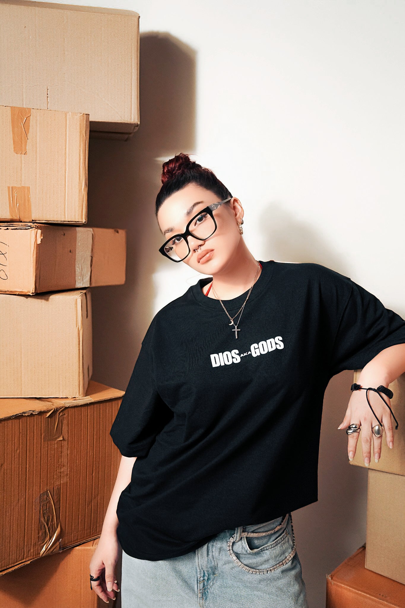 Hands Of Heena Black Tee (Oversize fit)
